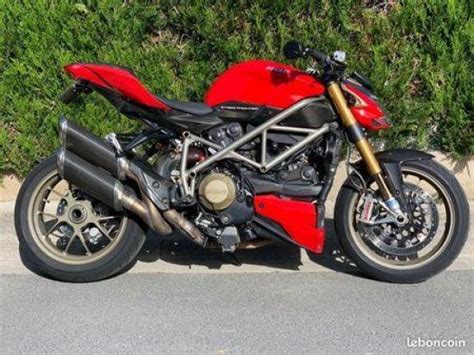 Ducati Streetfighter 1098 specs, performance data - FastestLaps.com