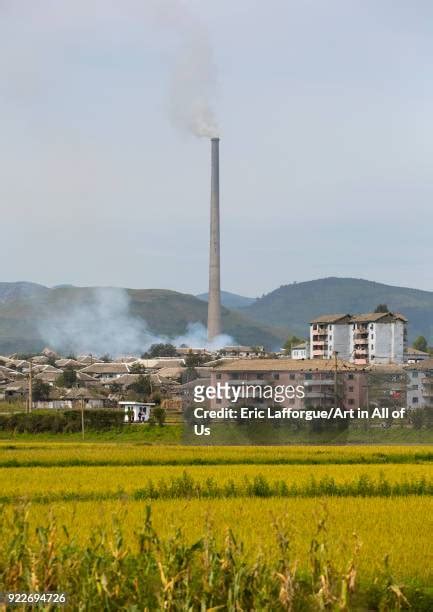 Prominent Chimney Photos and Premium High Res Pictures - Getty Images