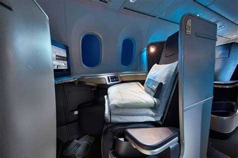 Air Canada Sydney-Vancouver Boeing 777-200LR business class - Executive ...