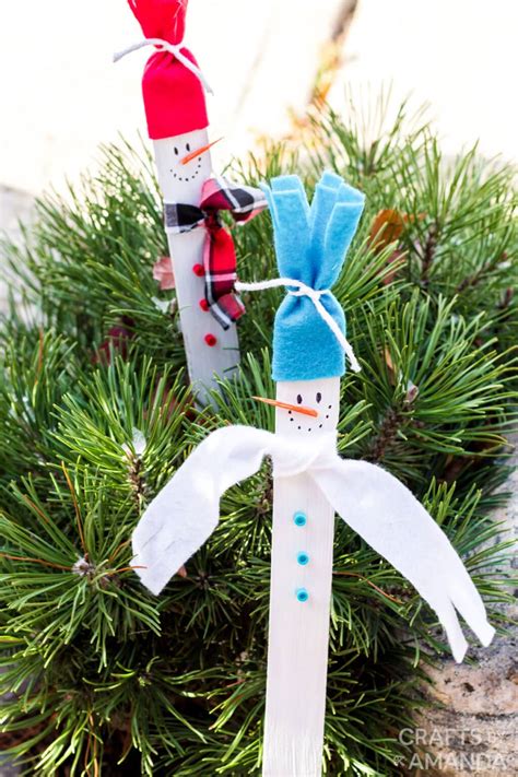 Paint Stick Snowmen - Crafts by Amanda - Winter Crafts