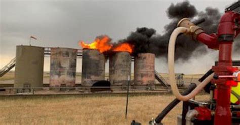 Oil Storage Tank Bursts Into Flames After Being Struck By Lightning - CBS Colorado