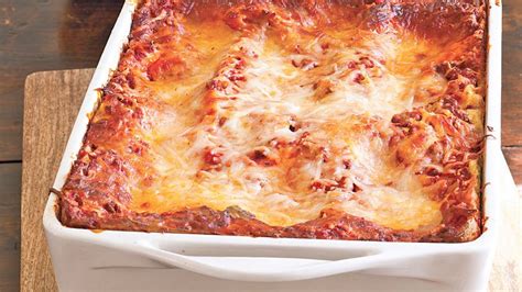 Cheesy Beef Lasagna recipe from Betty Crocker