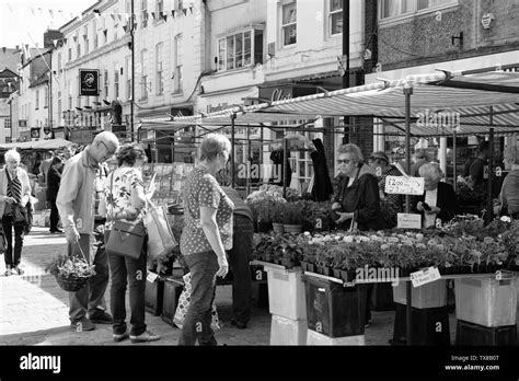 market day in Pontefract West Yorkshire Stock Photo - Alamy