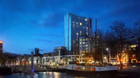 Radisson Blu Hotel, Bristol £76. Bristol Hotel Deals & Reviews - KAYAK