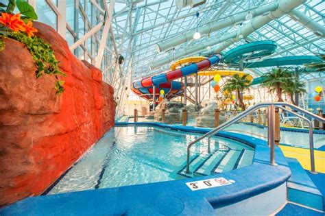 WATIKI INDOOR WATERPARK RESORT - Updated November 2024 - 87 Photos & 86 ...