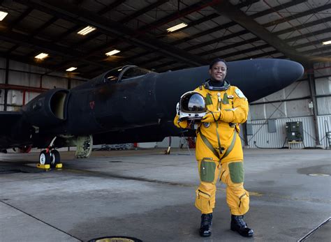 Bronx Woman Becomes First Black Female U-2 Pilot In History ...