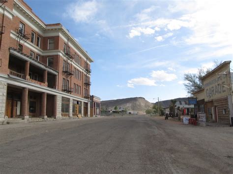 ADVENTURES WITH ROCKS (TM): Goldfield, NV: Not Just Your Normal Ghost Town