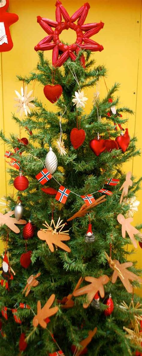 Christmas in Norway (+ a Craft!)