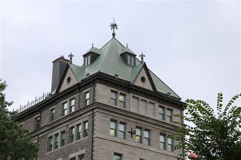 Decorated Mantel: I ♥ Quebec - Exploring Old Quebec's Heritage, Architecture, Art & Culture