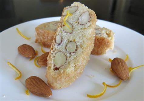 Vittoria's Traditional Italian Biscotti with Almonds and Orange Zest