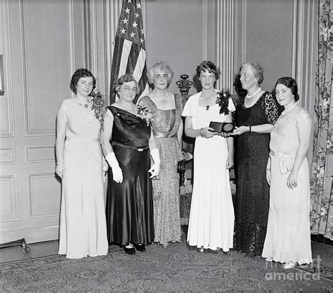 Amelia Earhart Holding Medal Photograph by Bettmann - Fine Art America