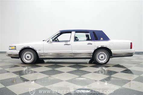 1996 Lincoln Town Car | Classic Cars for Sale - Streetside Classics