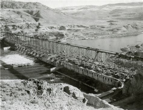 Big Bend Railroad History: Grand Coulee Dam Construction Photo