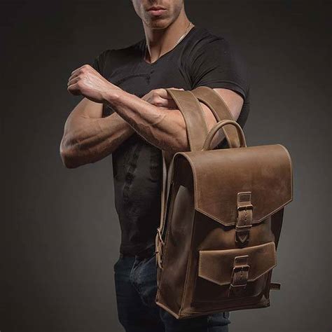 The Customizable Urban-Style Handmade Leather Backpack | Gadgetsin