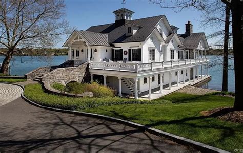 This $15 Million Home In The Finger Lakes Has Its Own Underground Tunnel [PHOTOS]