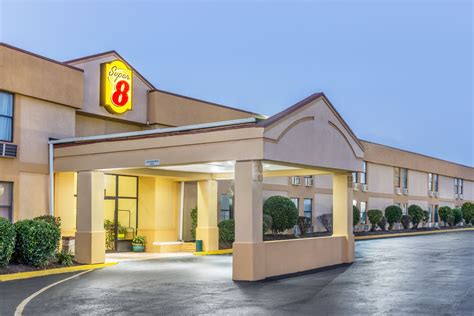 Super 8 by Wyndham Knoxville Downtown Area | Knoxville, TN Hotels