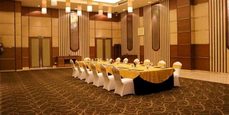 Radisson Blu Greater Noida, Noida | Banquet Hall | 5 Star Wedding Hotel ...