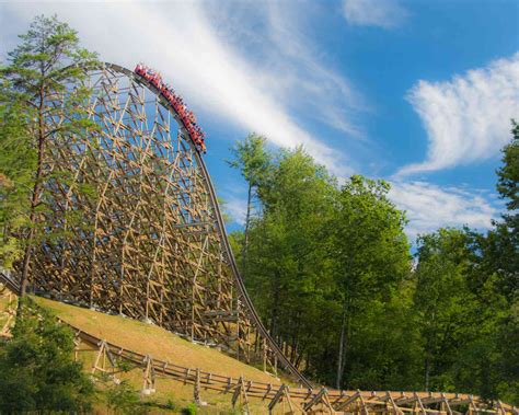 Dollywood's Lightning Rod - Review of the Roller Coaster