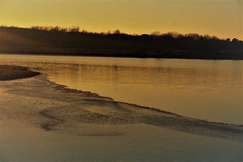 Zorinsky Lake In Winter – HarpiyTravel