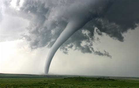 Download Tornado Pictures | Wallpapers.com