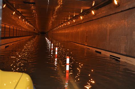 One tube of the Queens Midtown Tunnel to be closed on weekends ...