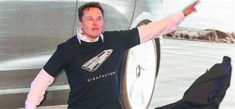 Elon Musk Dancing In Bizarre Video Looks Like Every Awkward Uncle At ...