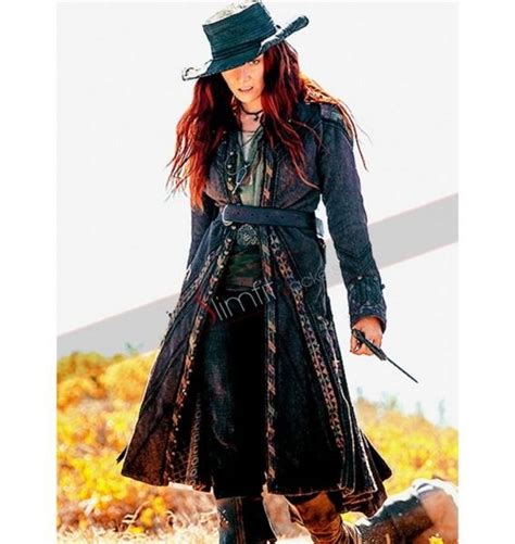 Anne Bonny Costume | Black sails, Bonny, Pirate woman