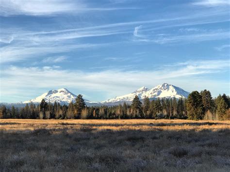 Three Sisters Mountains, central Oregon. : r/oregon