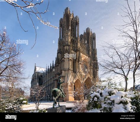 Beautiful snow in Reims city center, Champagne region, France Stock ...