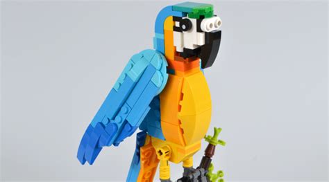 LEGO Creator 3-in-1 31136 Exotic Parrot review and gallery