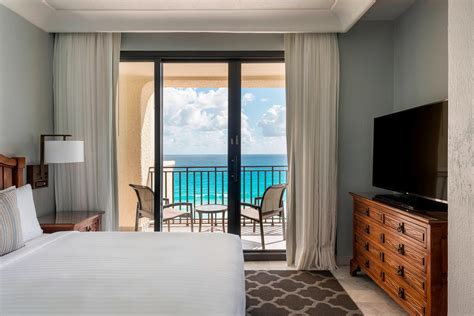 Cancun Hotel Rooms with Ocean View | Marriott Cancun Resort