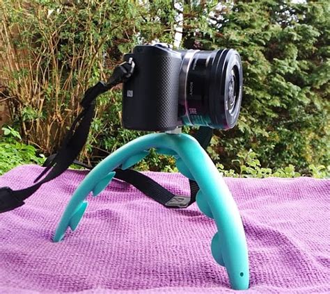 Tenikle 2 Tripod With Flexible Suction Cup Legs | Gadget Explained