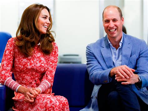 Cutest Couple Photos of Kate Middleton & Prince William – SheKnows