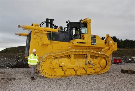 Komatsu D475A-5EO Crawler Dozer, 899 hp, specification and features