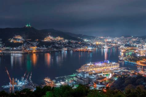 Night view of Nagasaki :: Behance