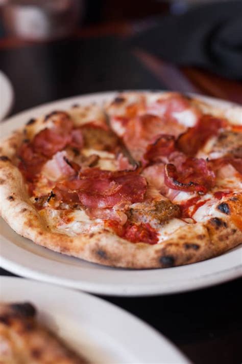 San Antonio: Dough Pizzeria Napoletana - Female Foodie