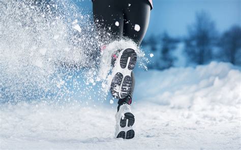 How to Find the Best Winter Running Shoes - The Athletic Foot