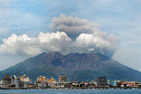 Japan: Sakurajima Volcano Major Eruption Predicted - BelleNews.com