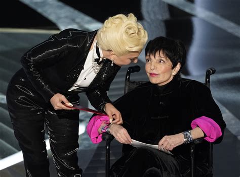 Loved moment between Lady Gaga and Liza Minnelli at the Oscars – myTalk ...