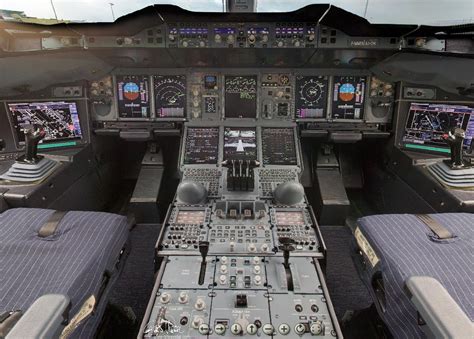 cockpit - What are the "lumps" in the A380 flight-deck? - Aviation ...