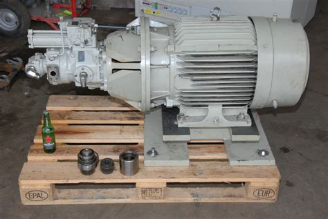 DSC_0002.JPG of Eaton 880251 Dynapower Hydraulic pump w Siemens 60HP ...