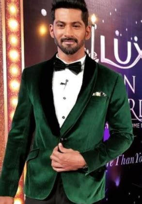 Vivan Bhatena Biography, Height, Weight, Age, Wife, Family, Wiki