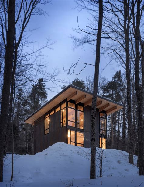 This cozy winter cabin in Vermont was built to help you connect with ...