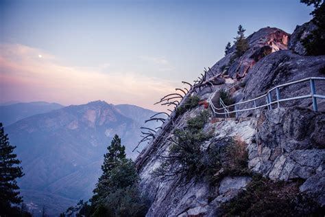 Sequoia National Park’s Moro Rock hiking trail showcases views of the Sierra… | National parks ...