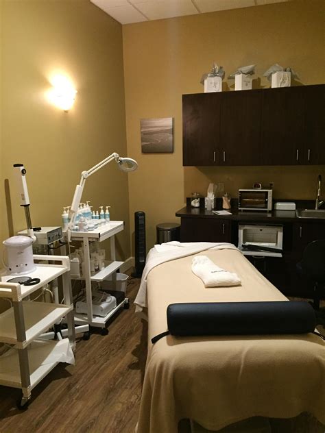 Massage Therapists Near Me in Lakeland, Florida | ShowMeLocal.com