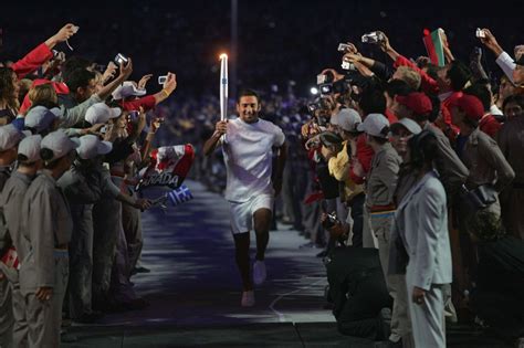 A brief history of torch designs and relays at the Olympic Games | CNN