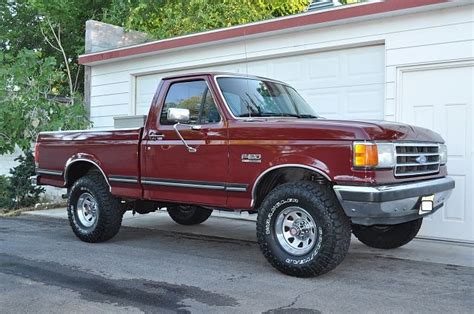 1987 ford f150 4x4 | like the stance | 87 Ford 4x4 | Pinterest