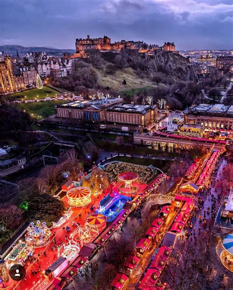 The Christmas Market in Edinburgh Scotland (x-post from r/CityPorn ...