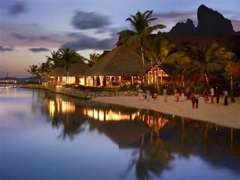 Hotel Four Seasons Resort Bora Bora | Serene and Luxurious