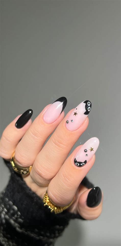 50 Cute Spooky Halloween Nail Ideas : Black Cat Cuff + Tip Nails 1 - Fab Mood | Wedding Color ...